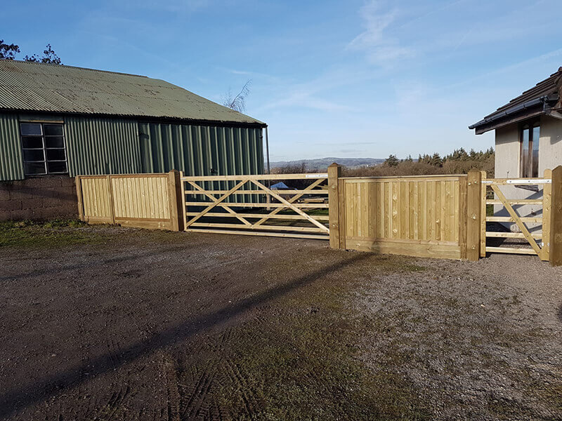 Custom-made farm gates